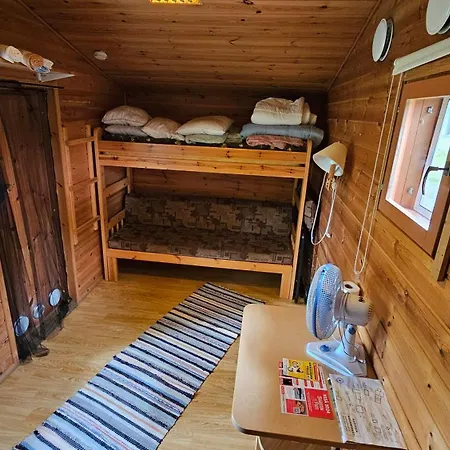 Pikkumirri, Pikkumoekki Penzion *