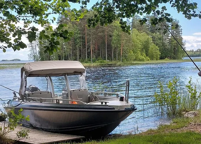 Pikkumirri, Pikkumoekki Πανδοχείο